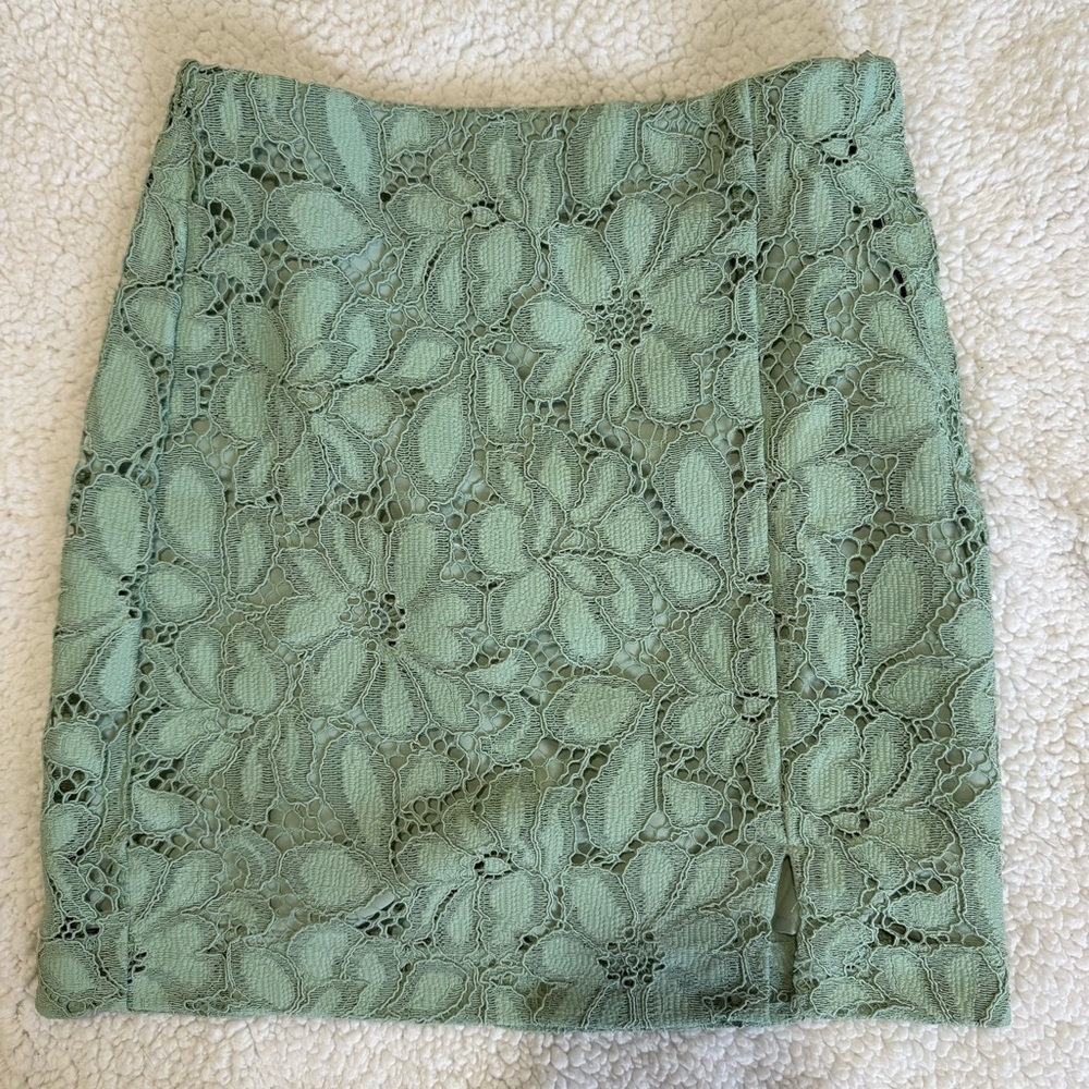 H&M Mint Green Lace Pencil Skirt
